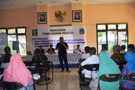 Pusluhbankum Mengadakan Temu Sadar Hukum di Kelurahan Cililitan.