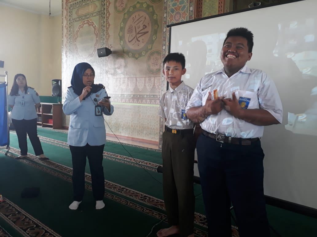 Penyuluhan Hukum di SMP 4 Muhammadiyah Jakarta