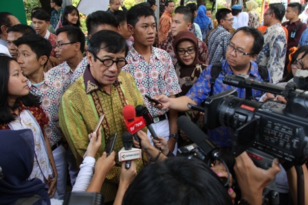 Menkumham Berikan Remisi Pada Narapidana di Hut RI ke-70
