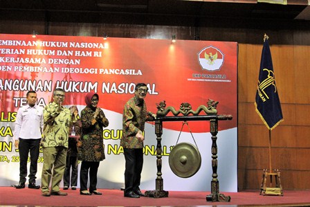 BPHN dan UKP-PIP Menyelenggarakan Seminar Pembangunan Hukum Nasional