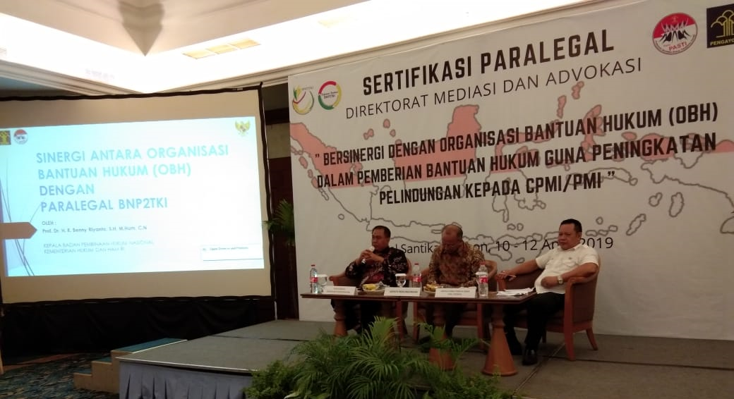 Kepala BPHN Membuka Kegiatan Sertifikasi Paralegal BNP2TKI