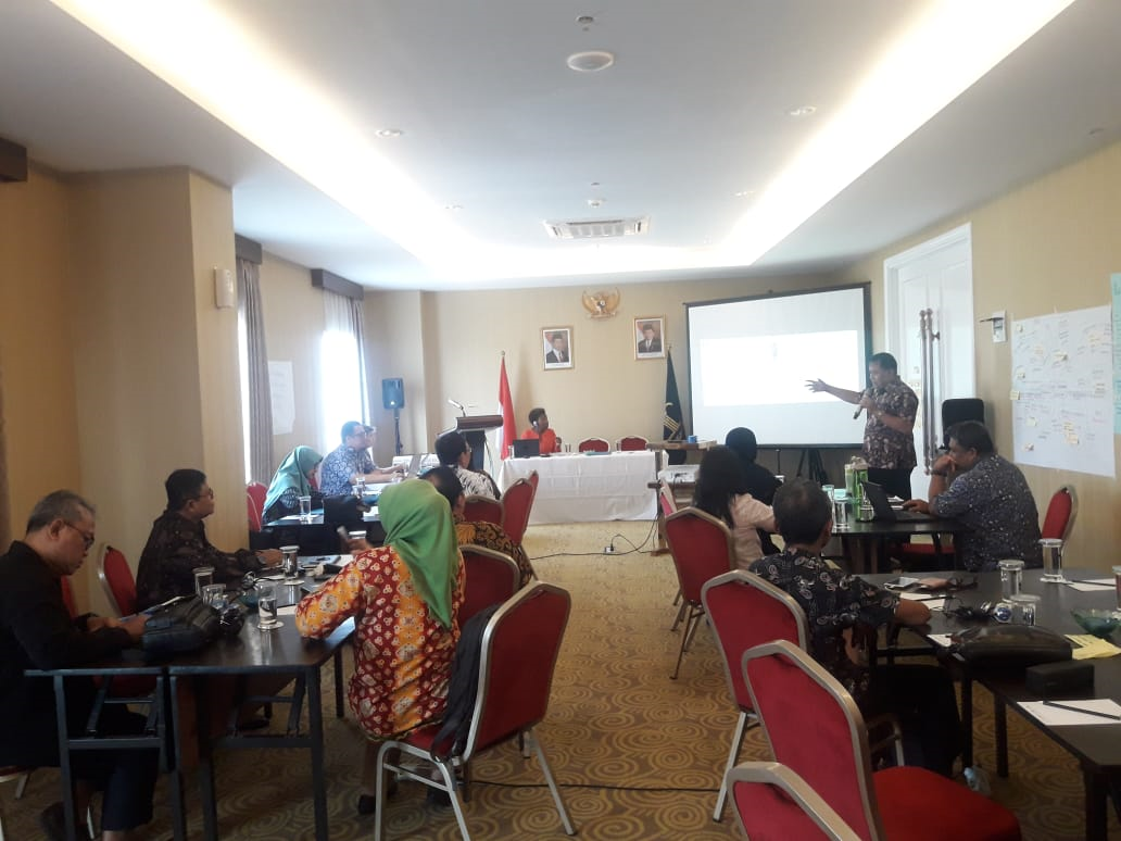 Kepala BPHN Memberikan Pembekalan Bagi Peserta Pelatihan Penyusunan Kurikulum Penyuluh Hukum