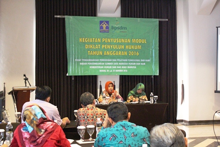 Pusluhbankum Susun Modul Kurikulum Diklat Penyuluh Hukum