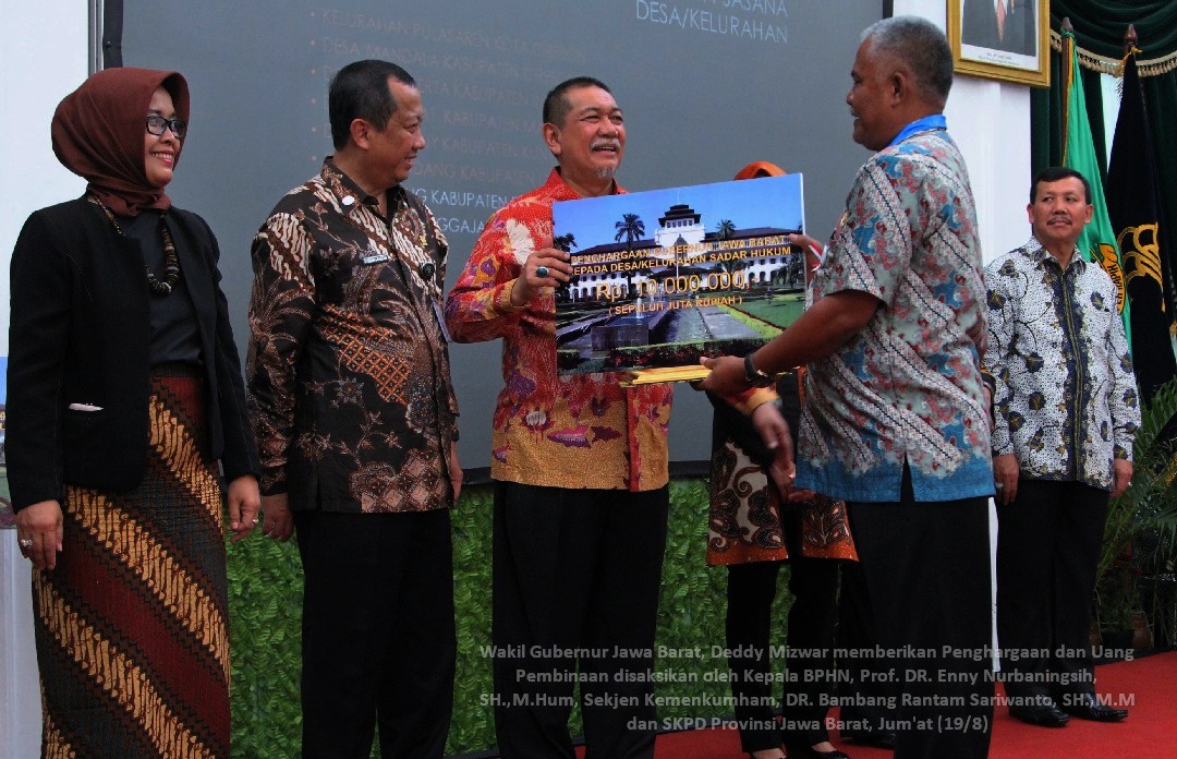 766 Desa/Kelurahan Sadar Hukum di Resmikan di Provinsi Jawa Barat