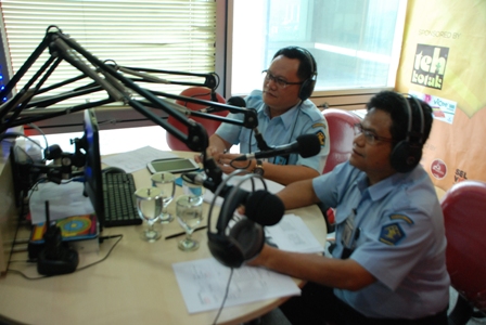 Penyuluhan Hukum Tidak Langsung di Radio Mustang 88 FM