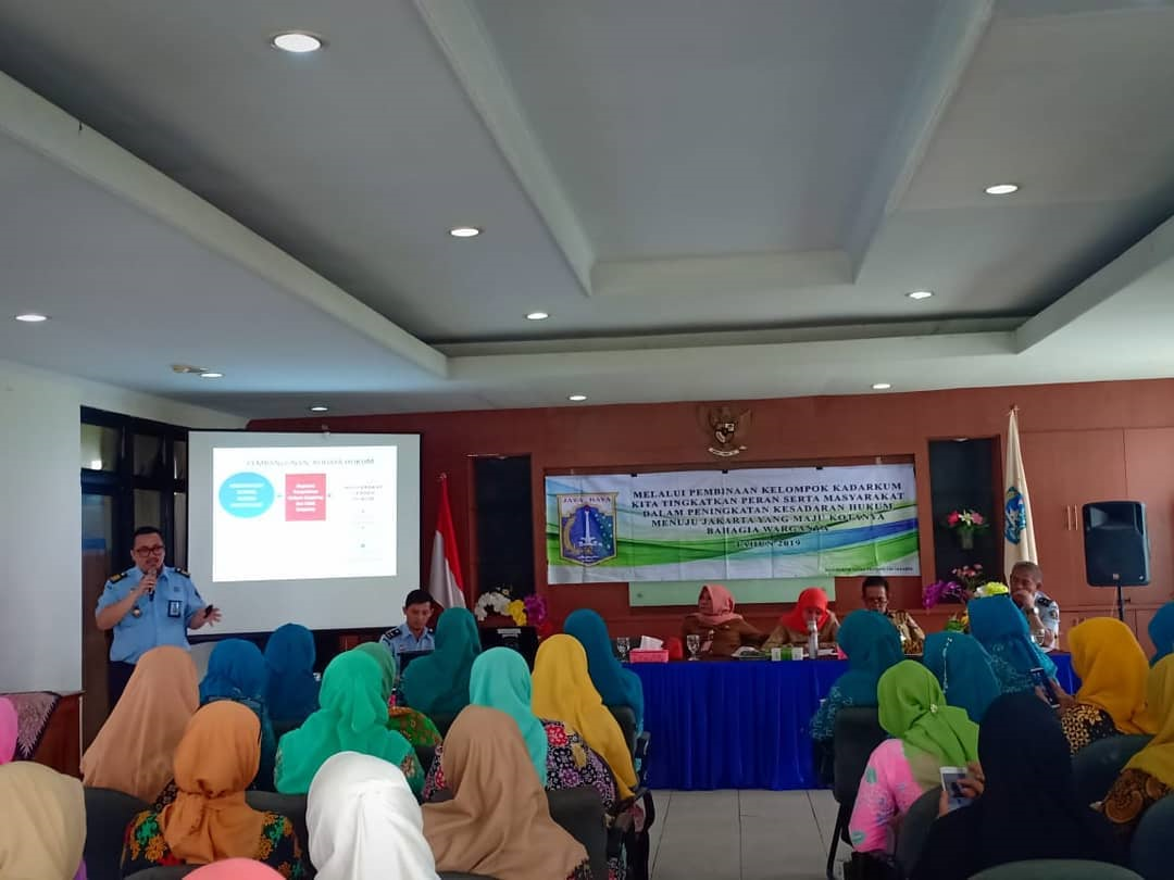 Pembinaan Kelompok Kadarkum Kelurahan Penggilingan
