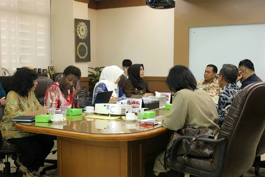 Badan Pembinaan Hukum Nasional (BPHN) menerima kunjungan dari Badan Pengembangan Sumber Daya Manusia (BPSDM) Kementerian Hukum dan HAM terkait pembahasan kerjasama dengan Nuffic Nesso dalam rangka analisis kebutuhan pelatihan penyuluhan hukum.