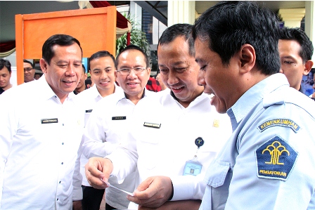 #kuiscerdashukum Meramaikan Mobil Penyuling di Kegiatan Legal Expo